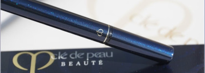 Двусторонняя коричневая подводка для глаз Cle de Peau Intensifying Liquid Eyeliner 2