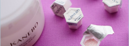 Kanebo Refreshing Powder Wash / Пилинг-пудра для умывания