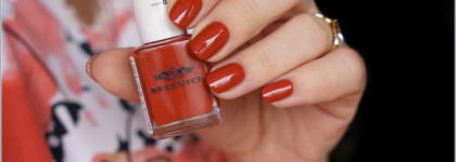 Дышащие лаки для ногтей Berenice Oxygen Nail Lacquer: #12 Chic Velvet и # 84 Felt