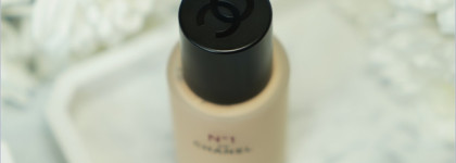 №1 de Chanel Red Camellia Revitalizing Foundation #B20 - восстанавливающий тональный крем-люкс