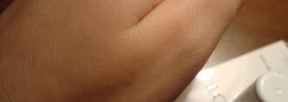 Успокаивающий крем для кожи вокруг глаз Les Sensitives от Payot