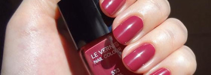 Chanel Le vernis # 533 April, # 535 May
