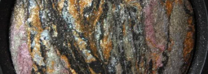 Полудрагоценные Mac Mineralize Eye Shadow Clarity, Blue Sheen, Rare Find