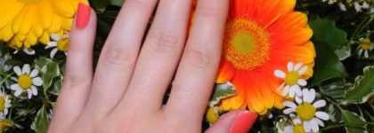 Нежный коралл от Chanel