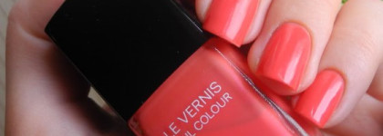 Нежный коралл от Chanel