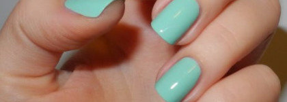 Essie Mint Candy Apple