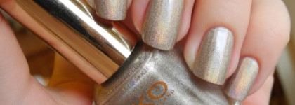 Голографики от Kiko