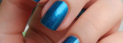 Электрический синий от Flormar