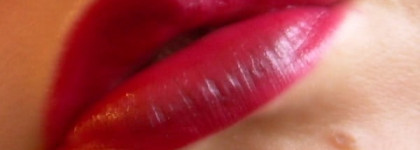 Ягодная сказка в помаде Catrice Ultimate colour lipstick #160 “Tell me a berry-tale”