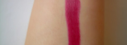 Ягодная сказка в помаде Catrice Ultimate colour lipstick #160 “Tell me a berry-tale”