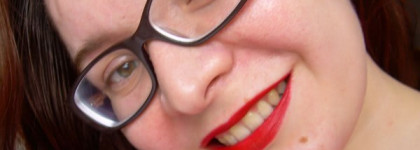 Пуля в арсенале бьютиголика или помада MAC Lipstick Matte в оттенке А 52 Russian Red