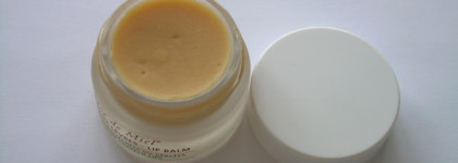 Бальзам для губ Reve de Miel ultra-nourishing lip balm от Nuxe