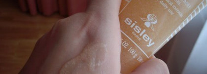 Средства Sisley
