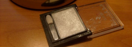 Поверим в новогоднюю сказку вместе... Или искрящиеся тени для век Solo Performance от Still (107, 101, 105, 108)