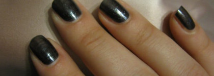 Темная сторона Луны: O.P.I. Baby It’s “Coal” Outside!