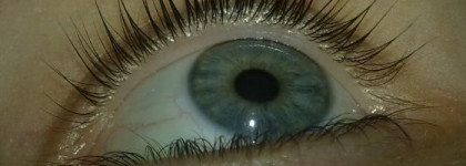 Длинные и густые ресницы с Mavala Double-Lash Питательным гелем для ресниц "Двойные ресницы"