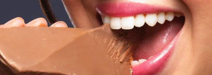 Шоколад во флаконе и  изумруд в карандаше