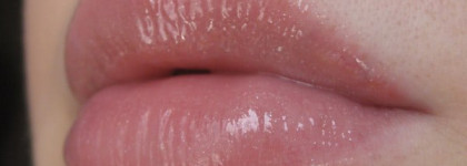 Chanel Levres Scintillantes, №148  Petit peche