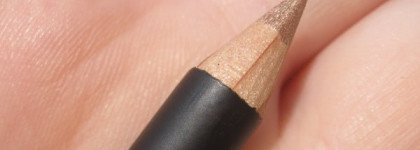 Морская бирюза и  золотое солнце - карандаши из летних коллекций Chanel и Dior