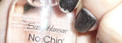 Подарок для врага - акриловая защита против отслаивания Sally Hansen acrylic top coat