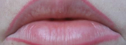 Карандаши:подведем глазки, накрасим губки