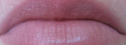 Два карандаша: строптивец YSL и обаяшка от Collistar