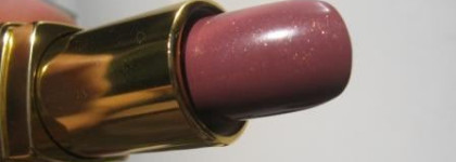 Помада из осенней коллекции Chanel  Rouge Coco hydrating creme lip colour #45 Caractere