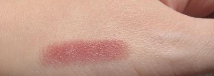 Помада из осенней коллекции Chanel  Rouge Coco hydrating creme lip colour #45 Caractere