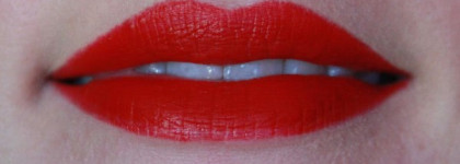 Вельветовая помада Lime Crime Velvetines в оттенке Red Velvet