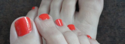 Оранжевая малютка OPI Atomic Orange