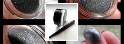 Косметичка в черно-белом цвете (Chanel, Clinique)