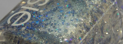 Essie nail lacquer - On a silver platter