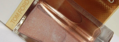 Tom Ford nail lacquer # 02 Incandescent, # 3 Coral Beach, # 04  Indiscretion - Spring 2014