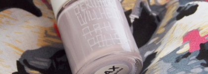 Uslu airlines nail polish LAX