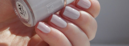 Uslu airlines nail polish LAX