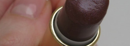 Помада Anew youth-awakening lipstick rouge a levres anti-age spf 15 от Avon (оттенок Iridescent plum)