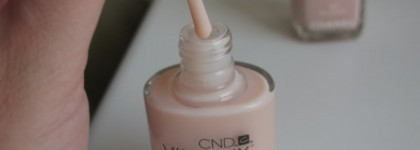 Новинка от CND - семидневный лак Vinylux (№126 Lavishly Loved)