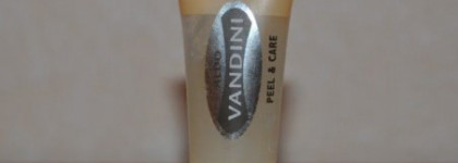 Уход за  губами. Aldo Vandini Peel and Care