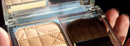 Пудра Dior Diorskin Nude Poudre Compact