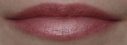 Chanel Rouge Coco lipstick #02 Perle