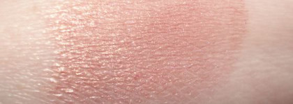 Chanel Rouge Coco lipstick #02 Perle