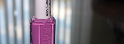 Essie Splash Of Grenadine и Demure Vix