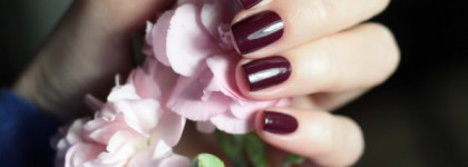 Essie "Recessionista"