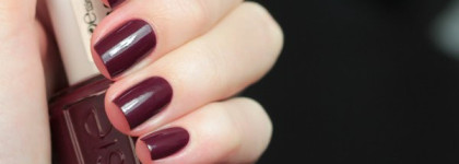 Essie "Recessionista"