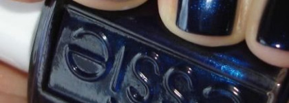 Полночь, 21-й век - лак Essie Midnight cami # 697