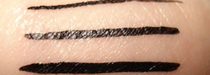 Тонкая черная линия MAC Superslick Liquid Eye Liner On the Hunt