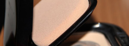 Выравнивающая крем-пудра Shiseido The Makeup Perfect Smoothing Compact Foundation SPF 15 в оттенке I00
