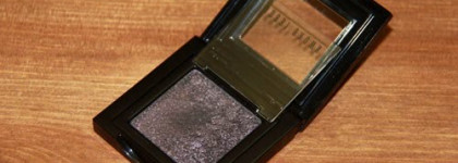 Галактика на глазах с тенями Bobbi Brown Black Velvet 18