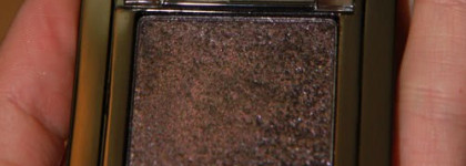 Галактика на глазах с тенями Bobbi Brown Black Velvet 18