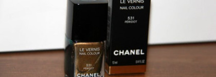 Снова он: многогранный и противоречивый Chanel Peridot 531. В интерьере